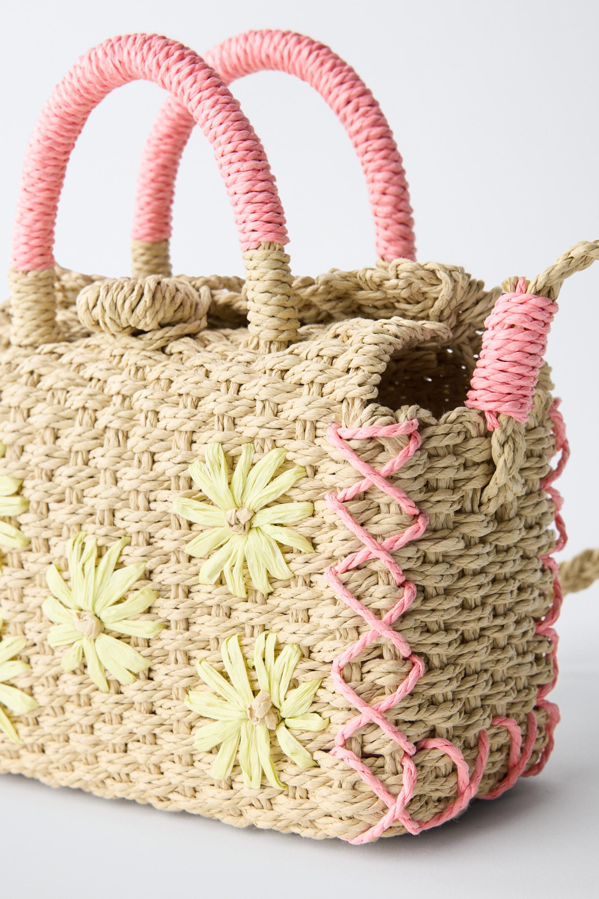 FAUX RAFFIA FLOWER BAG